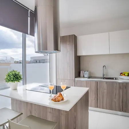 Bnbnova - Private Penthouse With Terrace Spinola Bay Apartment *
