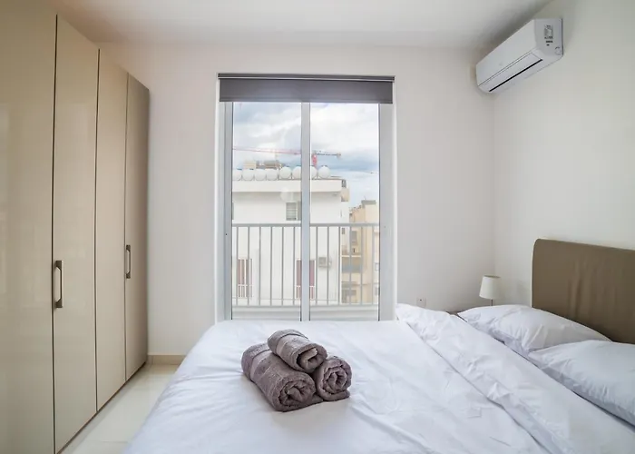 Bnbnova - Private Penthouse With Terrace Spinola Bay *